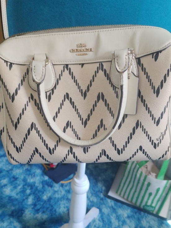 Coach Handbags - Coach Cream and Black Chevron Satchel/Crossbody Bag Vintage!